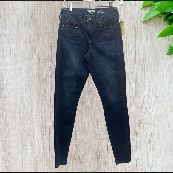 Levi's Denim - Denizen from Levi's Women's Super Skinny Jeans Size 2 NWOT
